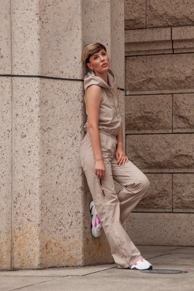 Shanghai downtown minimalistic photography of a beautiful woman AlCl20