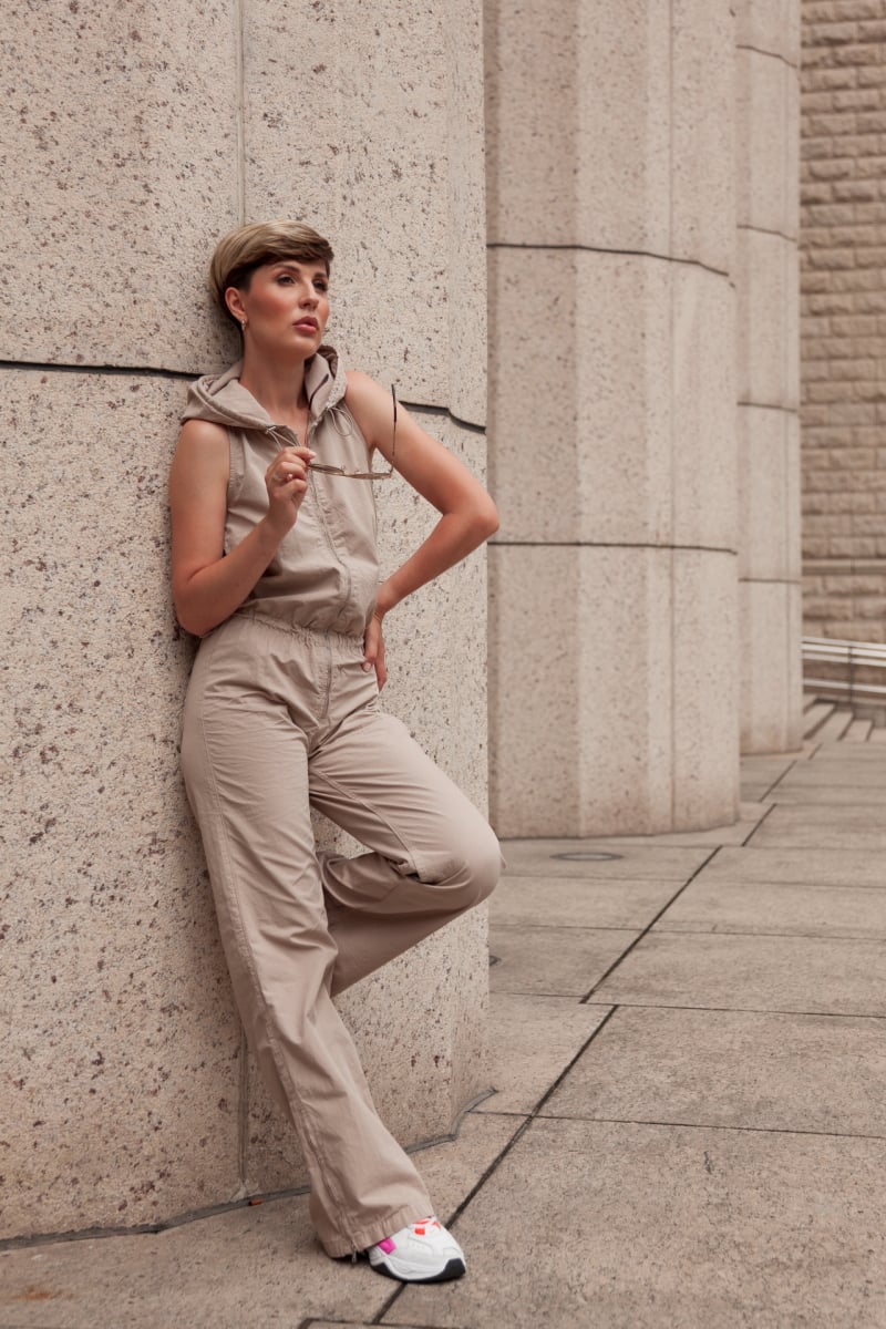 Shanghai downtown minimalistic photography of a beautiful woman AlCl22