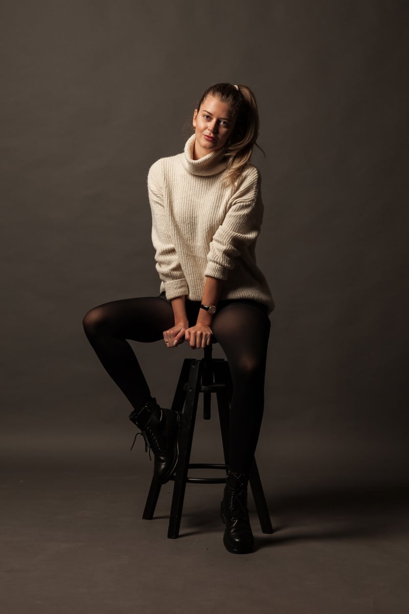Dark atmosphere studio photography KRP02