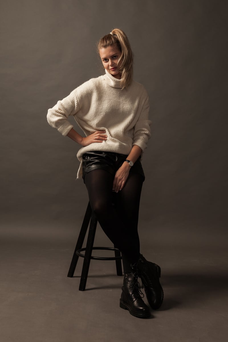 Dark atmosphere studio photography KRP04