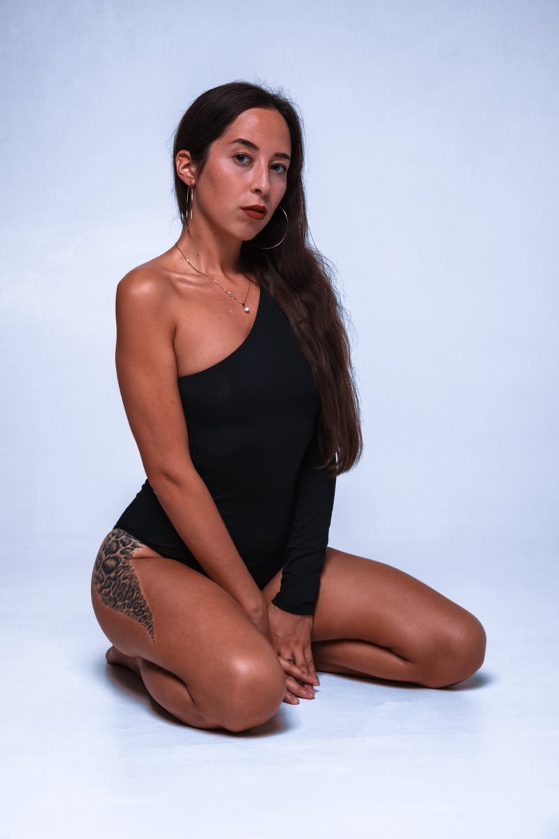 Sexy girl studio photography DCKs19