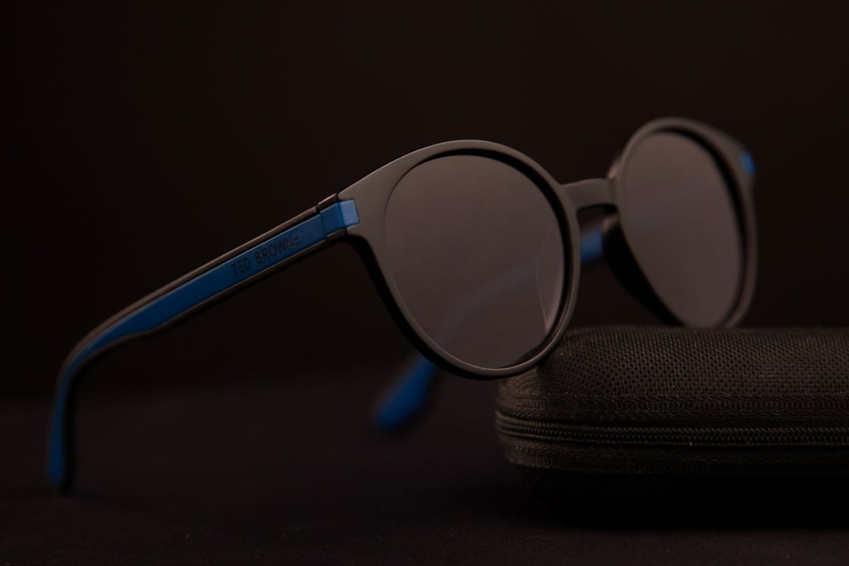 Sunglasses product photography for marketplacesPF16
